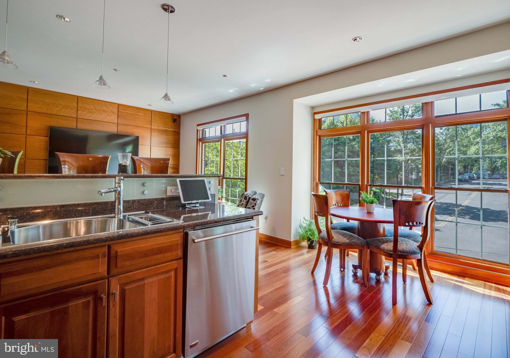 PALISADES PARK - Residential