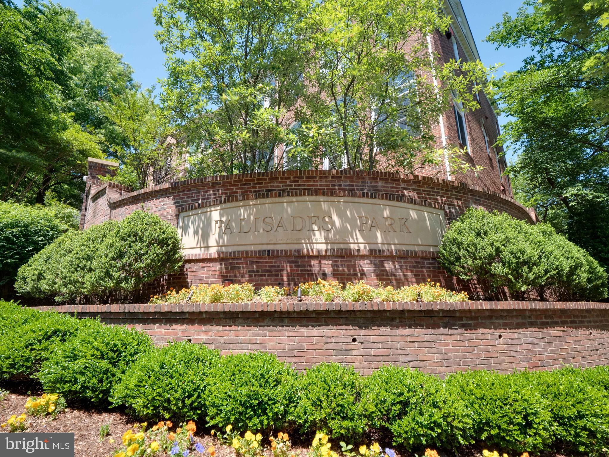 PALISADES PARK - Residential