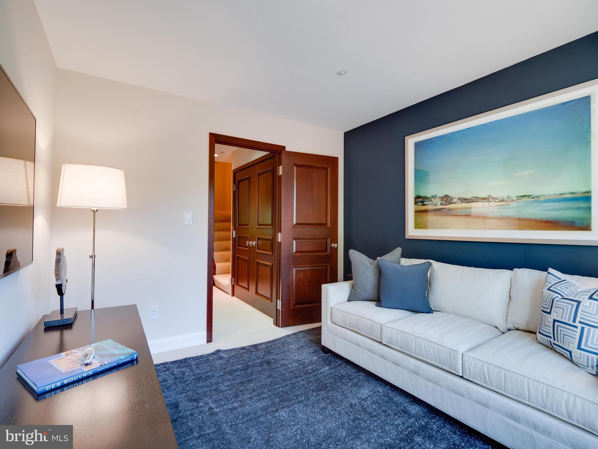 PALISADES PARK - Residential
