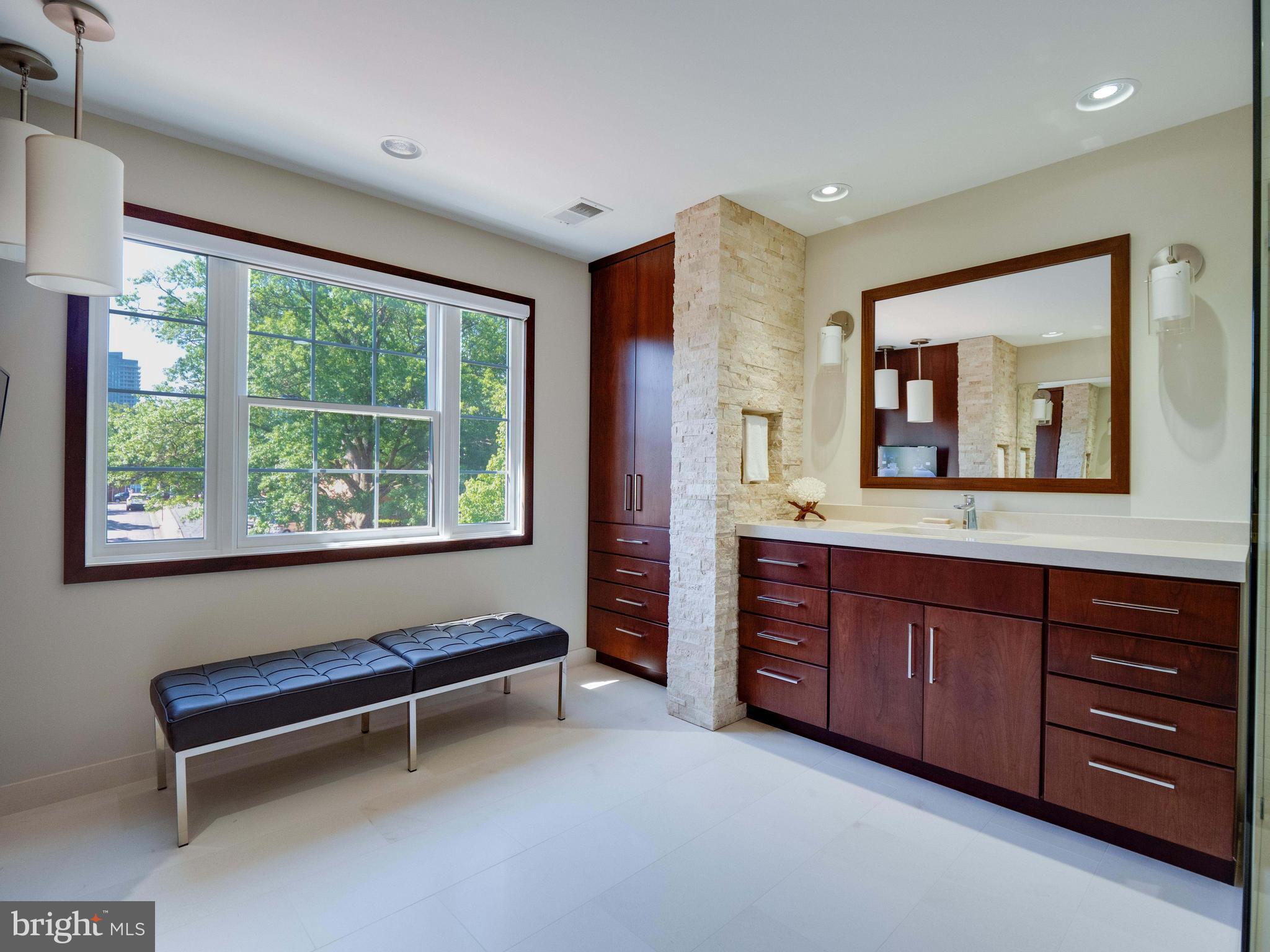 PALISADES PARK - Residential
