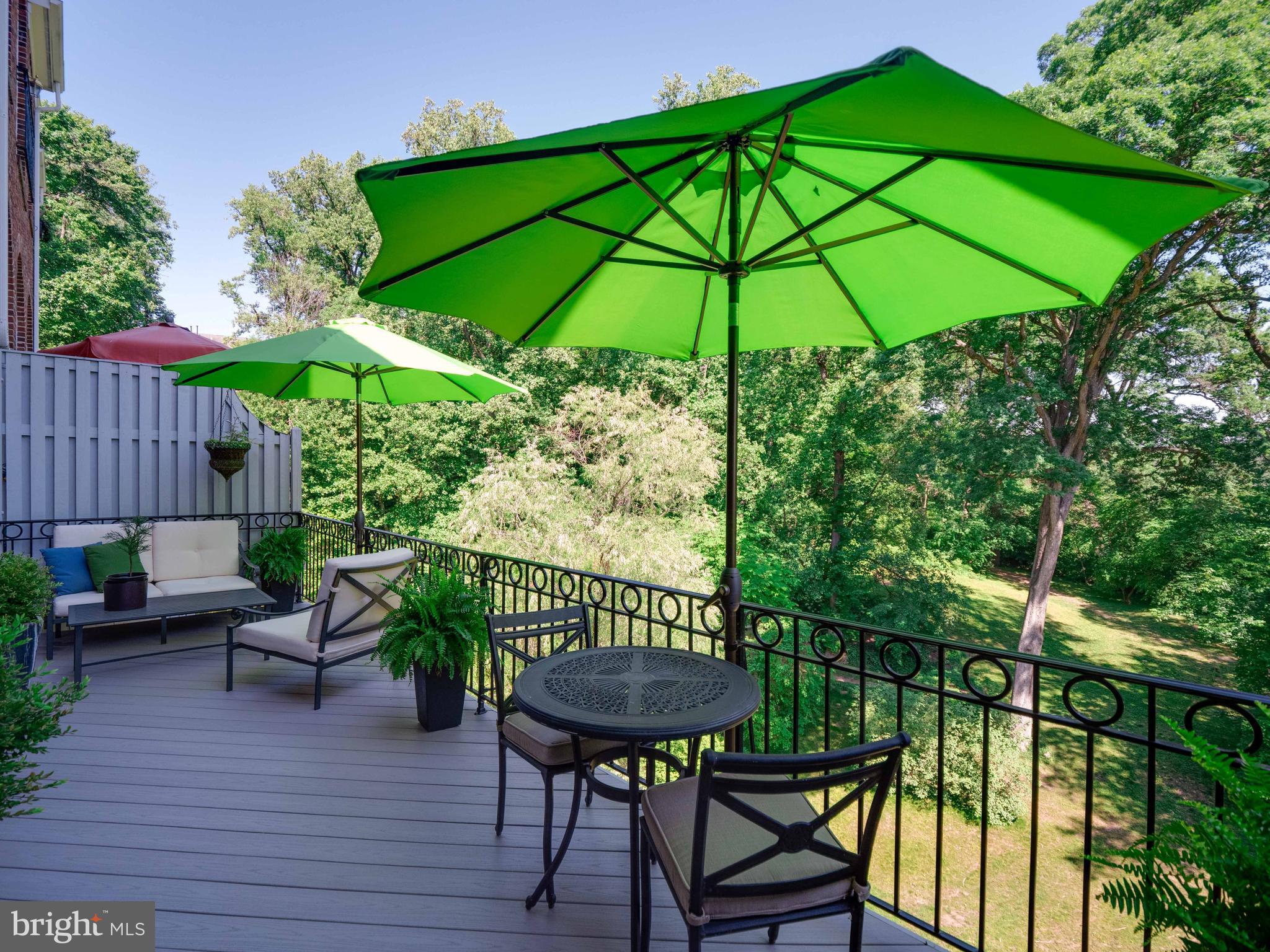 PALISADES PARK - Residential