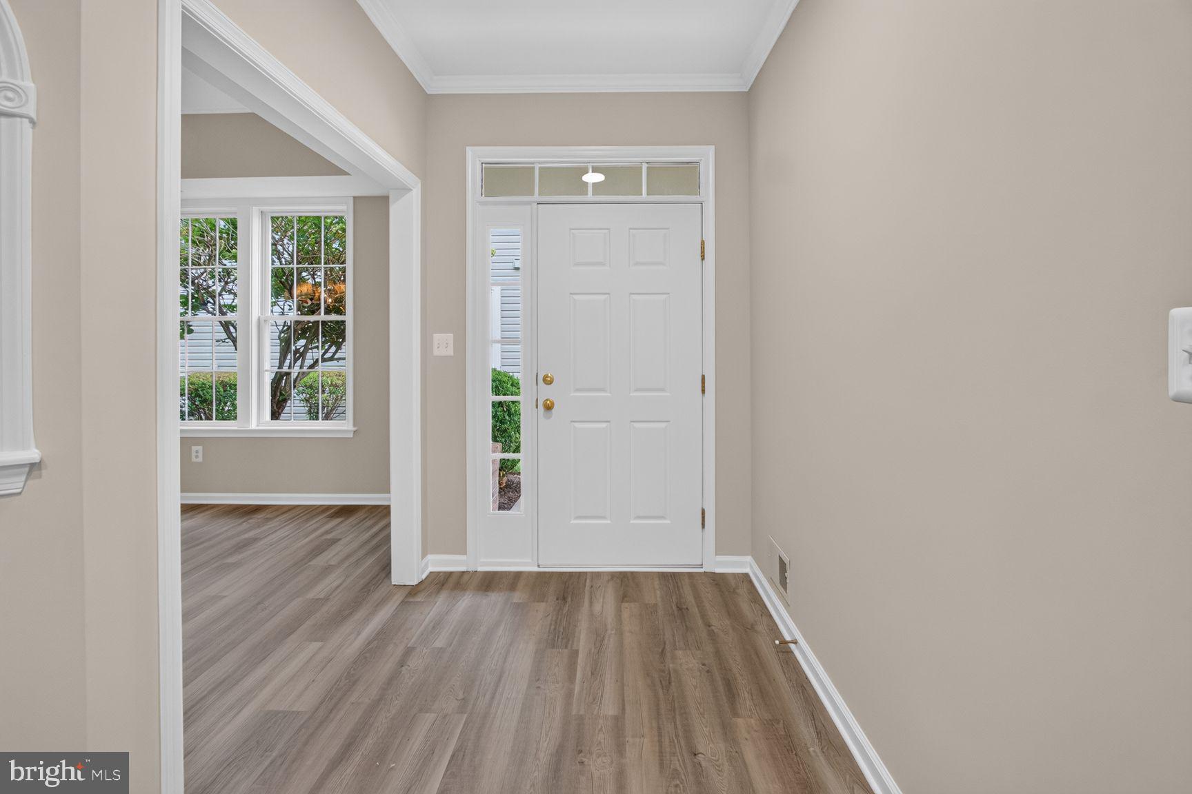 13039 TRIPLE CROWN LOOP