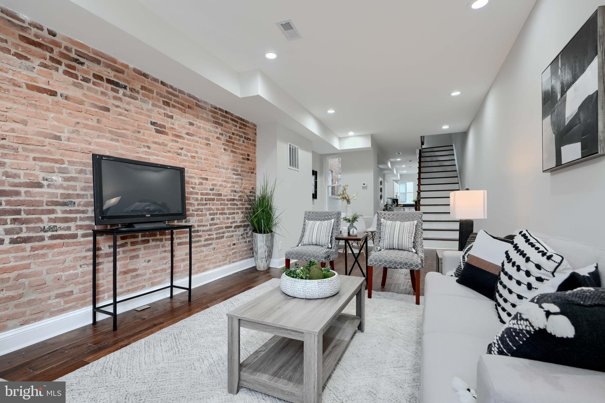 2606 FAIT AVENUE