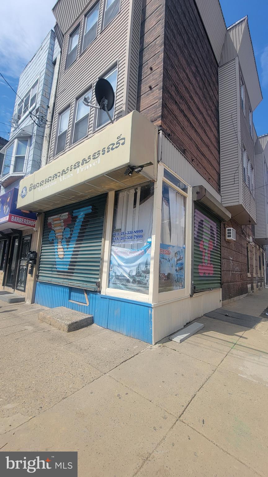 Located on busy 7th Street in South Philadelphia, this affordable corner commercial space offers excellent visibility and foot traffic. Situated in a CMX-2.5 zoning district, the property allows for a wide variety of uses including retail, food and beverage, professional office, child care, medical, and more (buyer/tenant to verify permitted use).
The corner lot location provides strong street presence and accessibility, with new construction and development happening on the side street, adding to the growing vibrancy of the area. Whether you’re looking to open a neighborhood café, retail shop, professional office, or community service use, this space presents a great opportunity in a high-demand South Philly corridor.