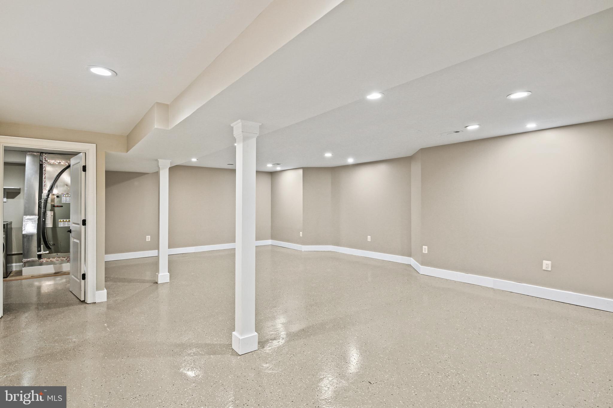 WINDSOR MILL - Residential