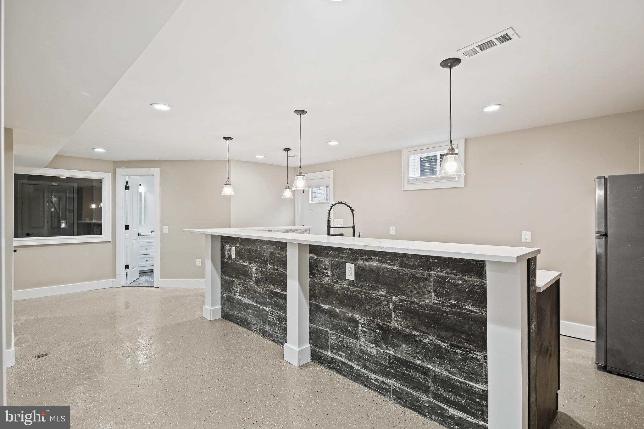 WINDSOR MILL - Residential