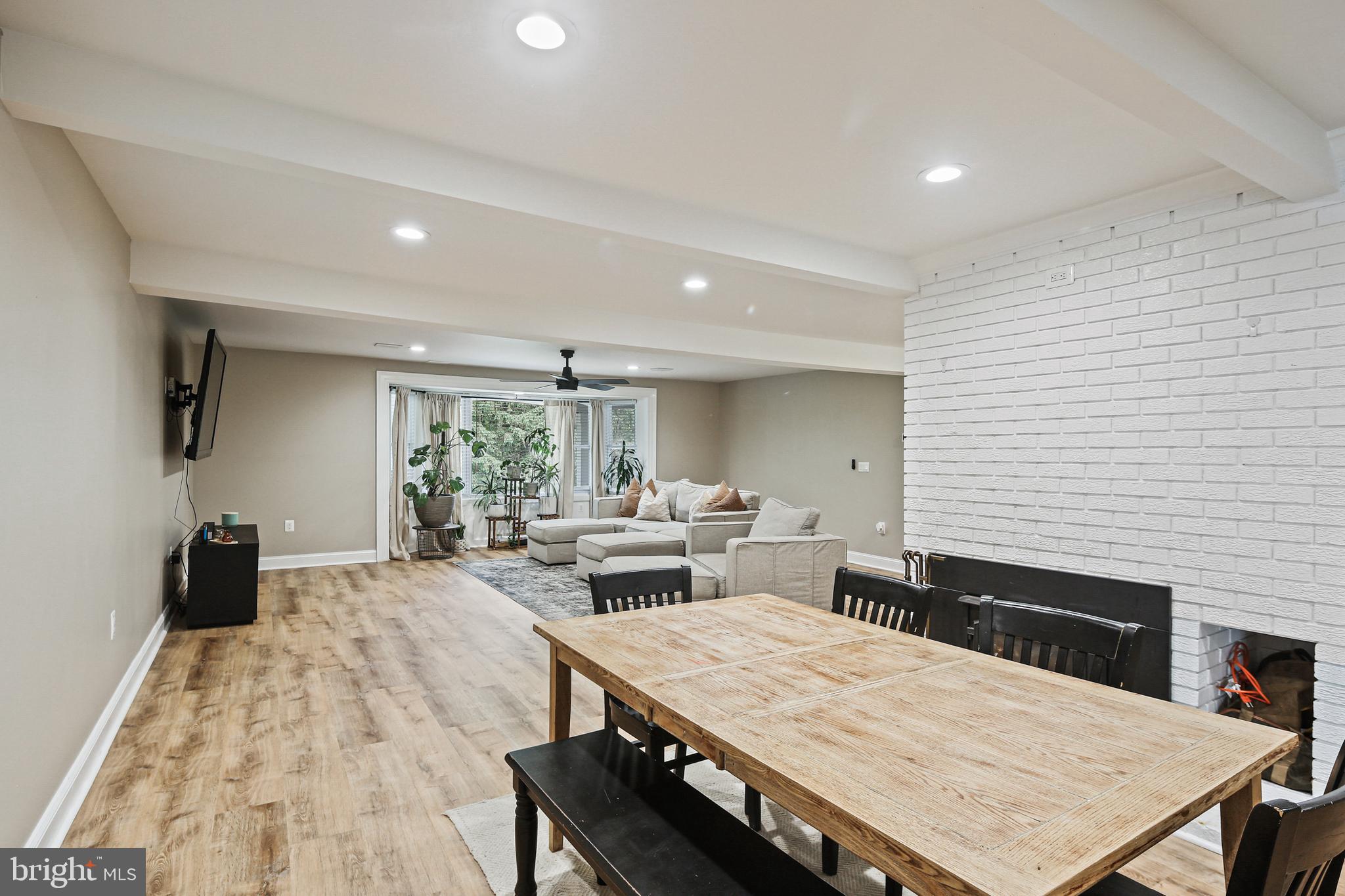 WINDSOR MILL - Residential