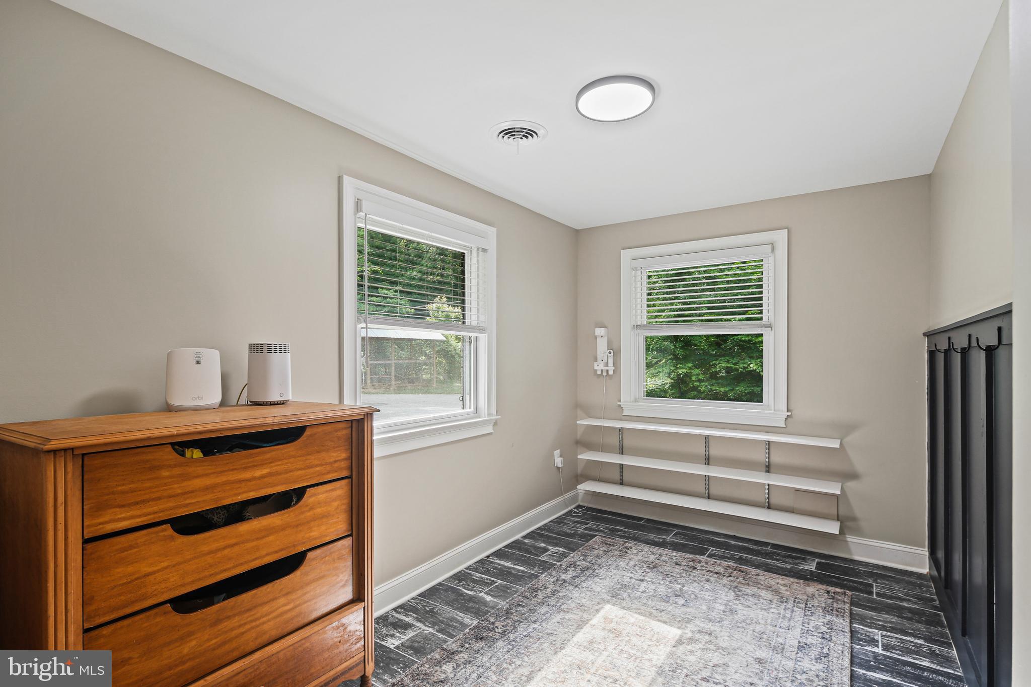 WINDSOR MILL - Residential