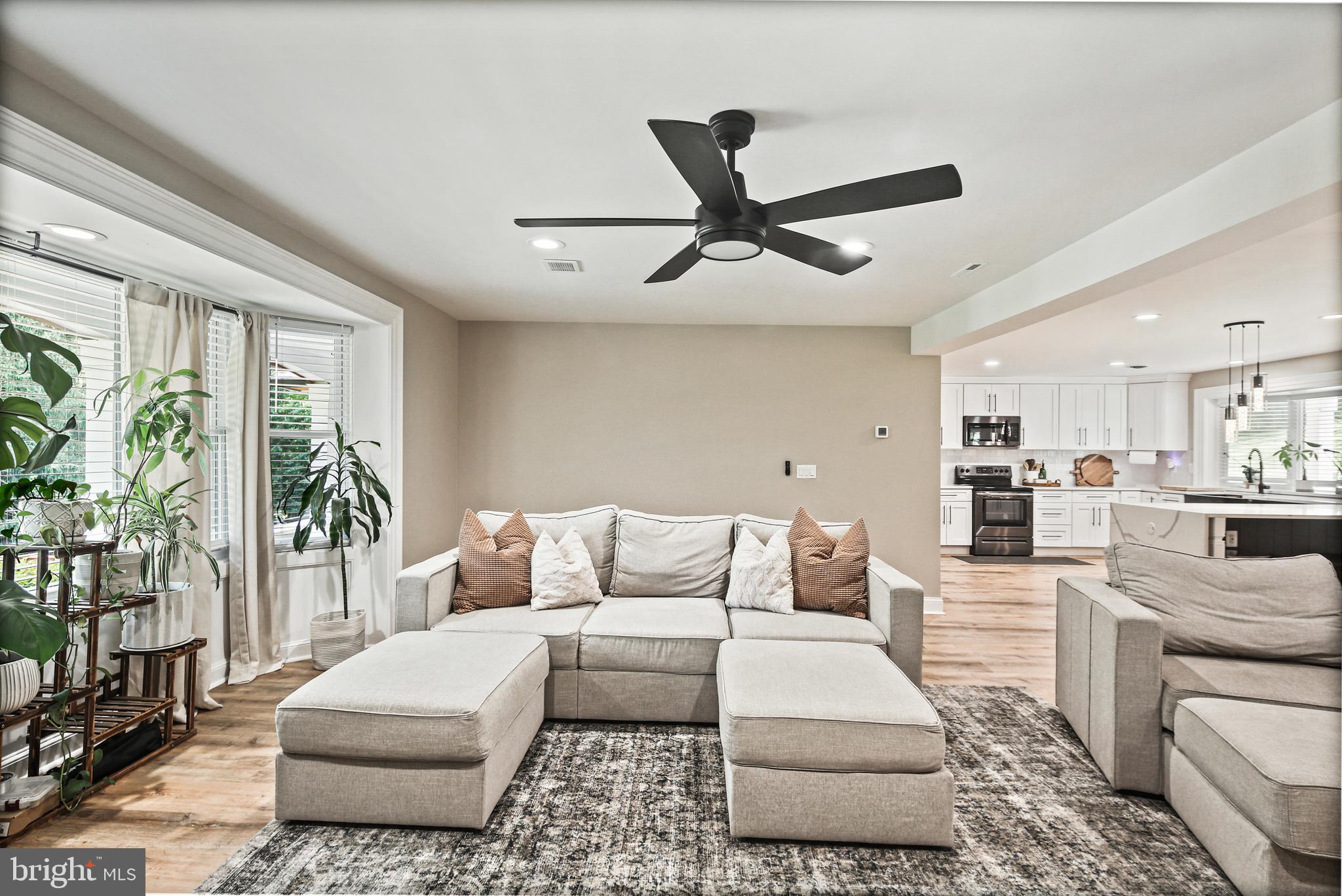 WINDSOR MILL - Residential