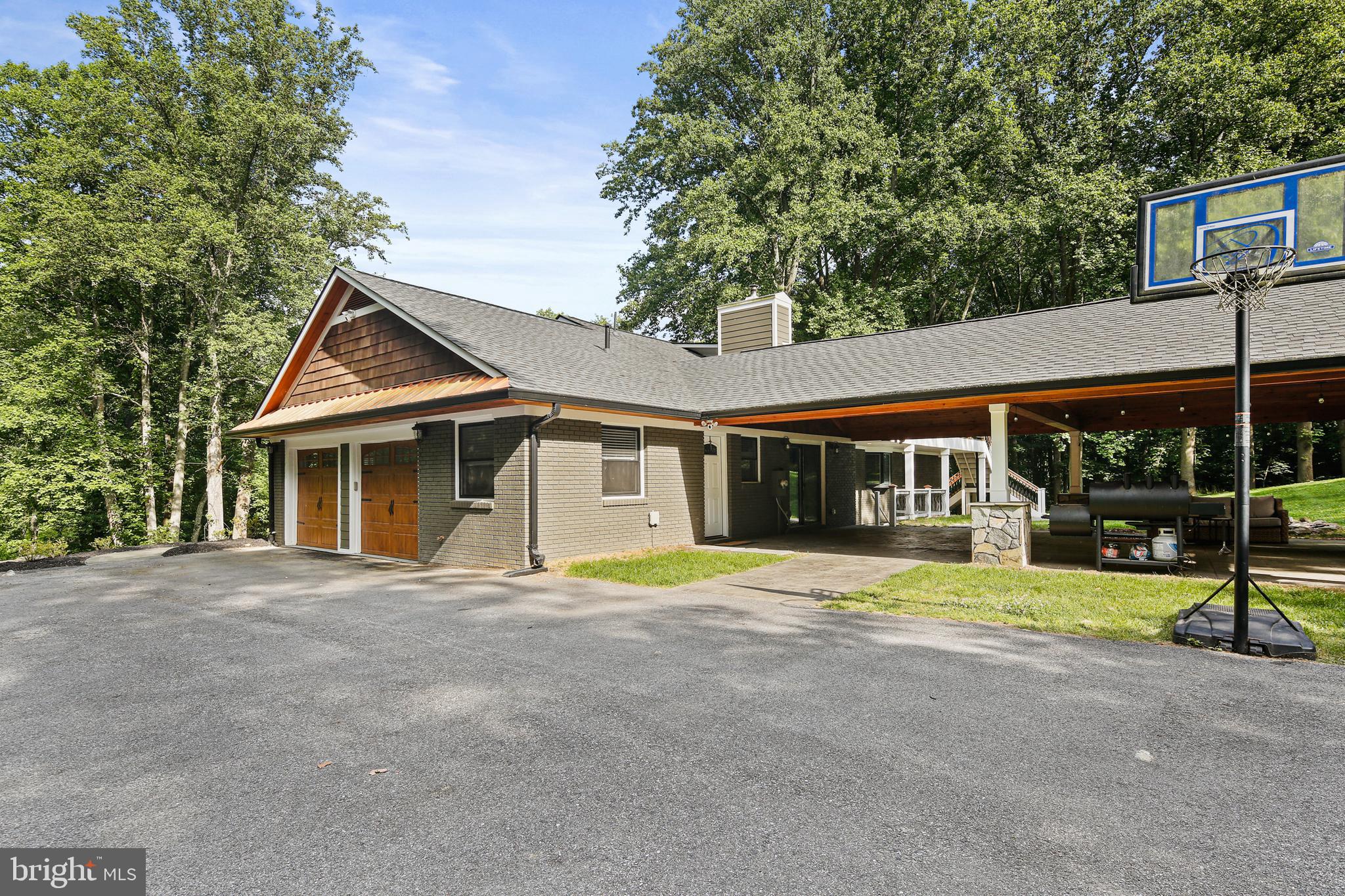 WINDSOR MILL - Residential