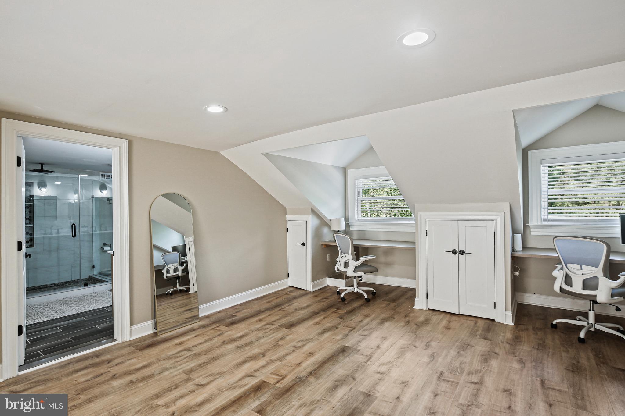 WINDSOR MILL - Residential