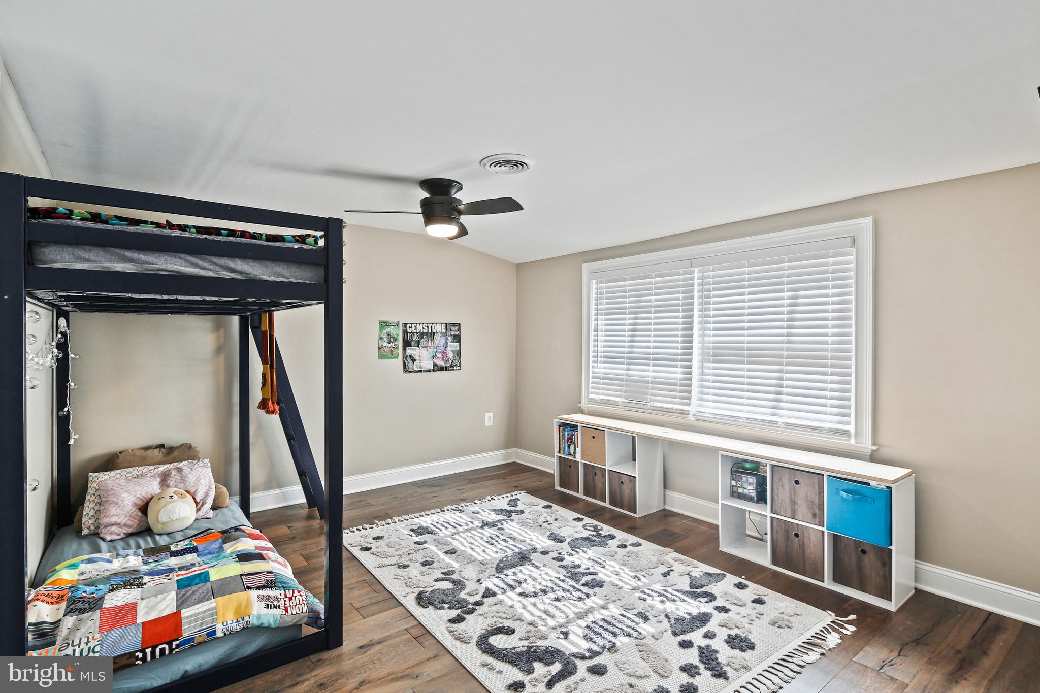 WINDSOR MILL - Residential