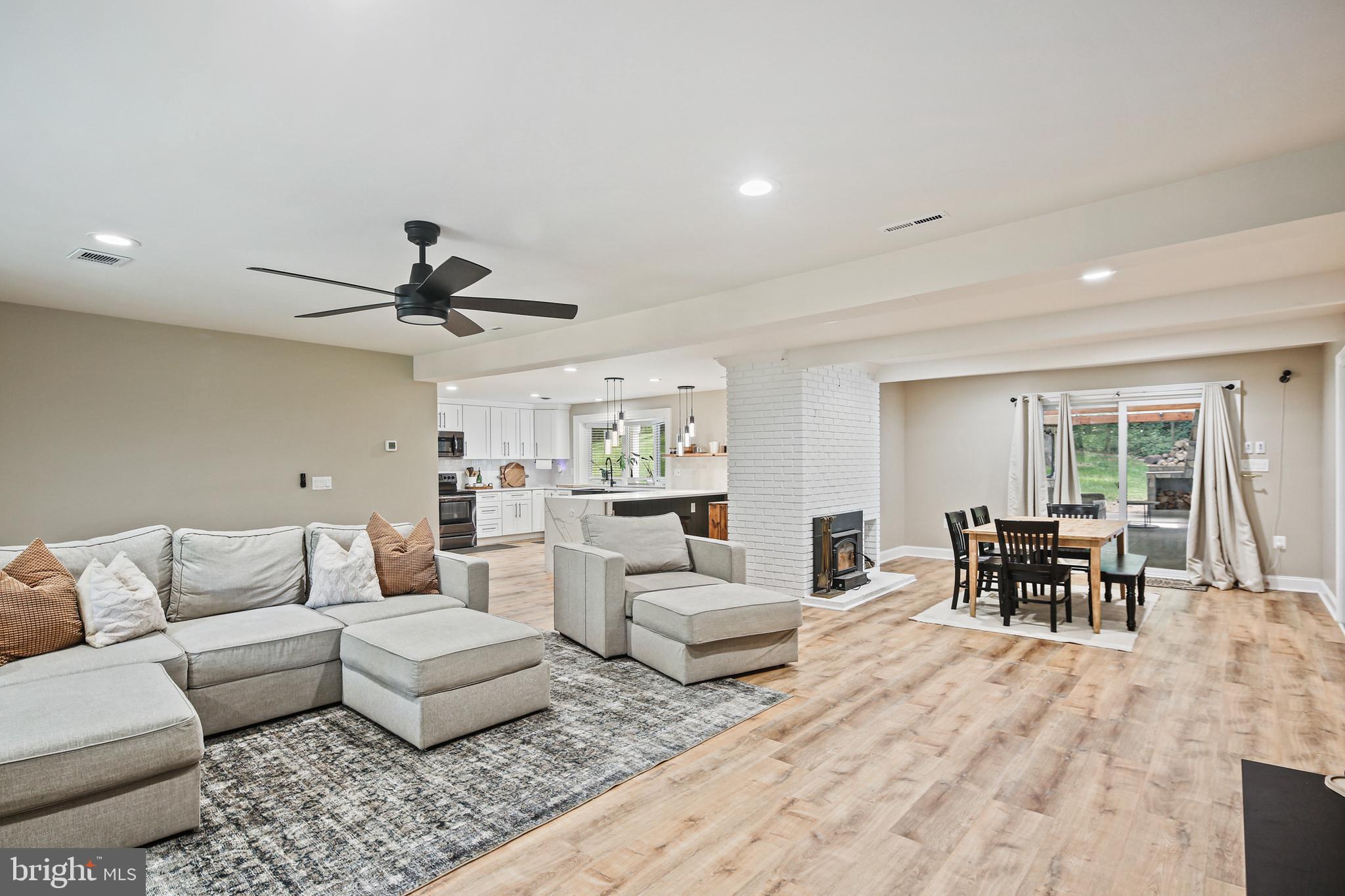 WINDSOR MILL - Residential