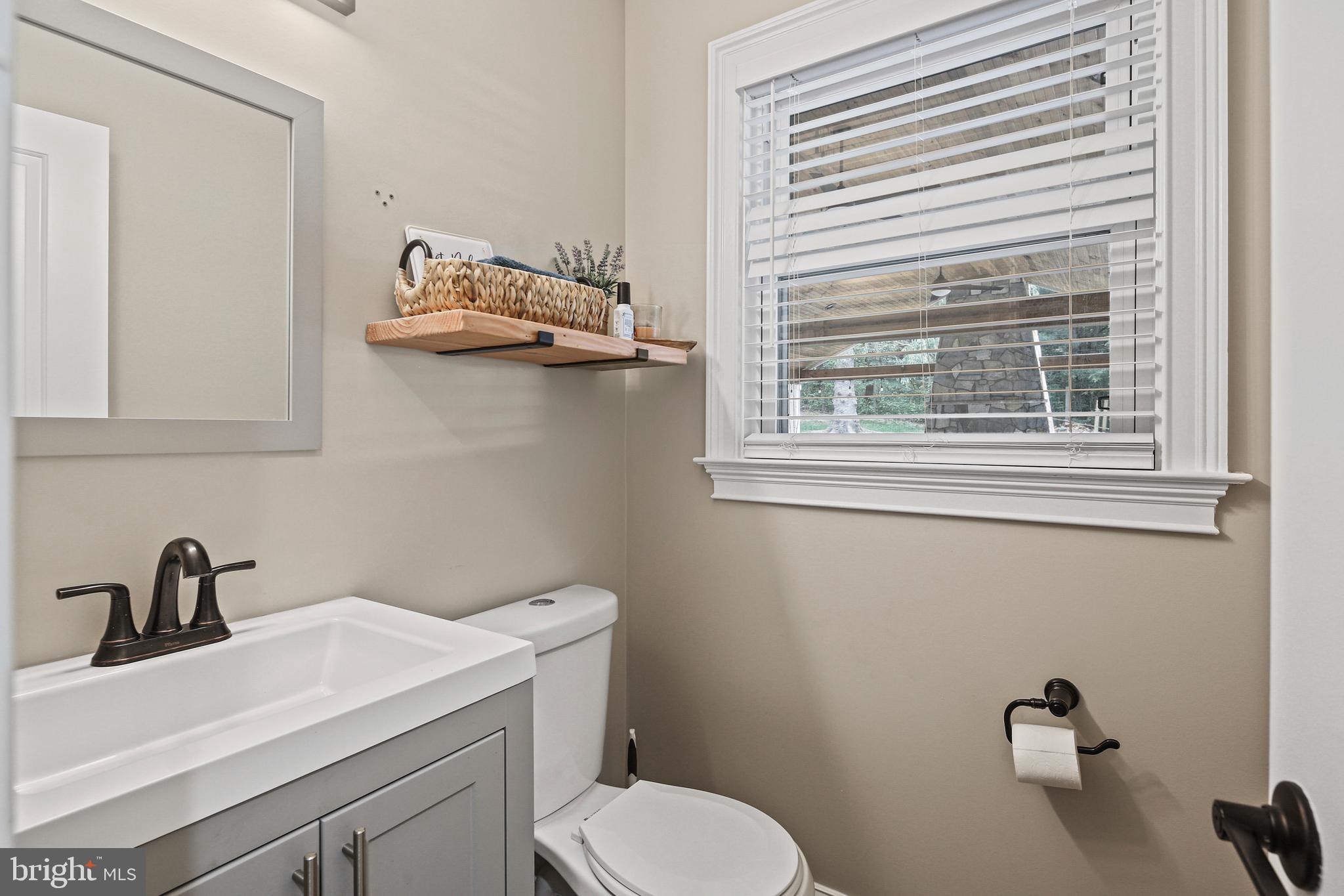 WINDSOR MILL - Residential