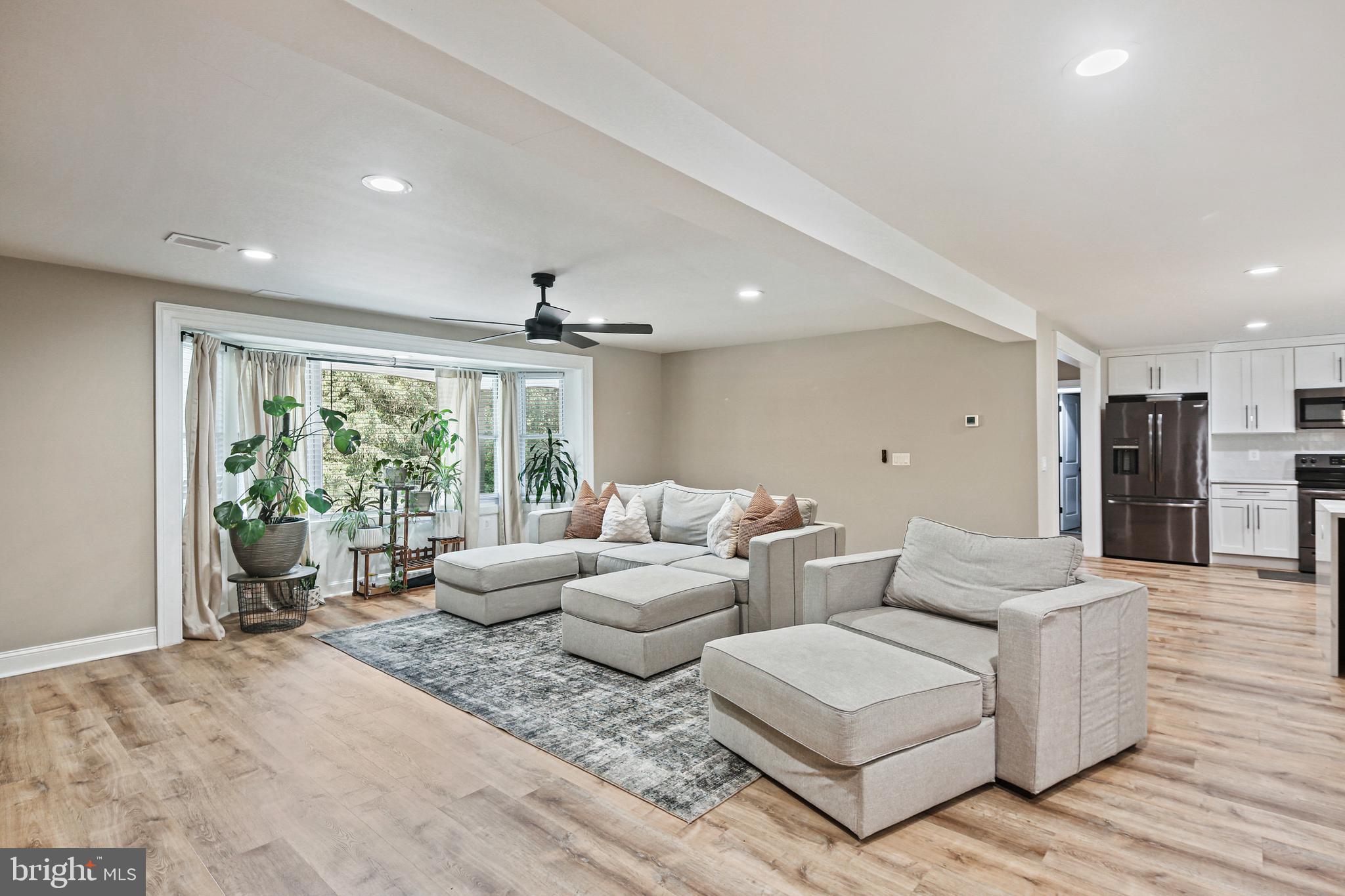 WINDSOR MILL - Residential