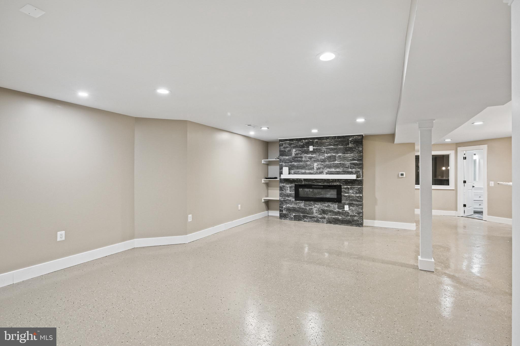 WINDSOR MILL - Residential