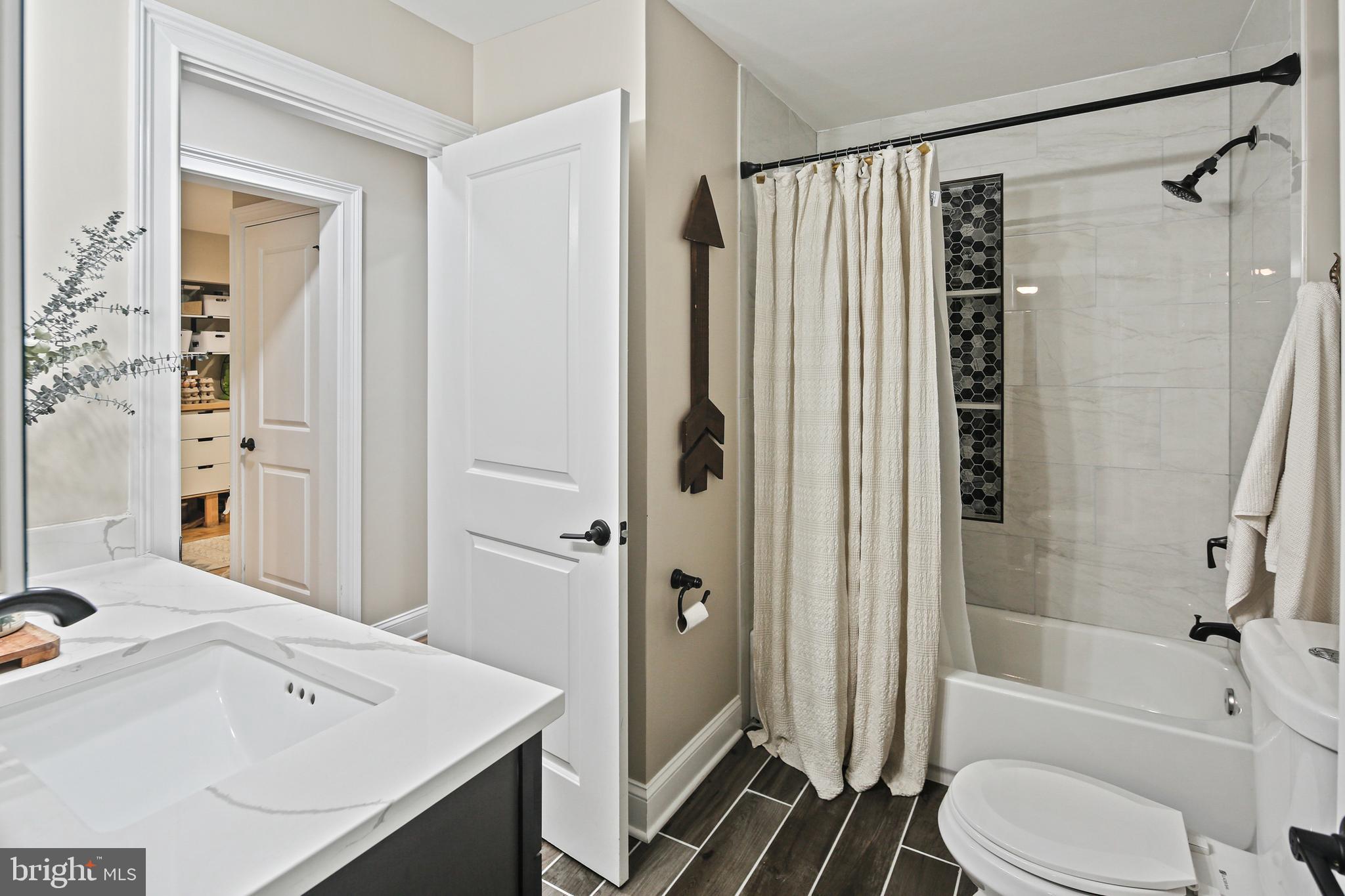 WINDSOR MILL - Residential