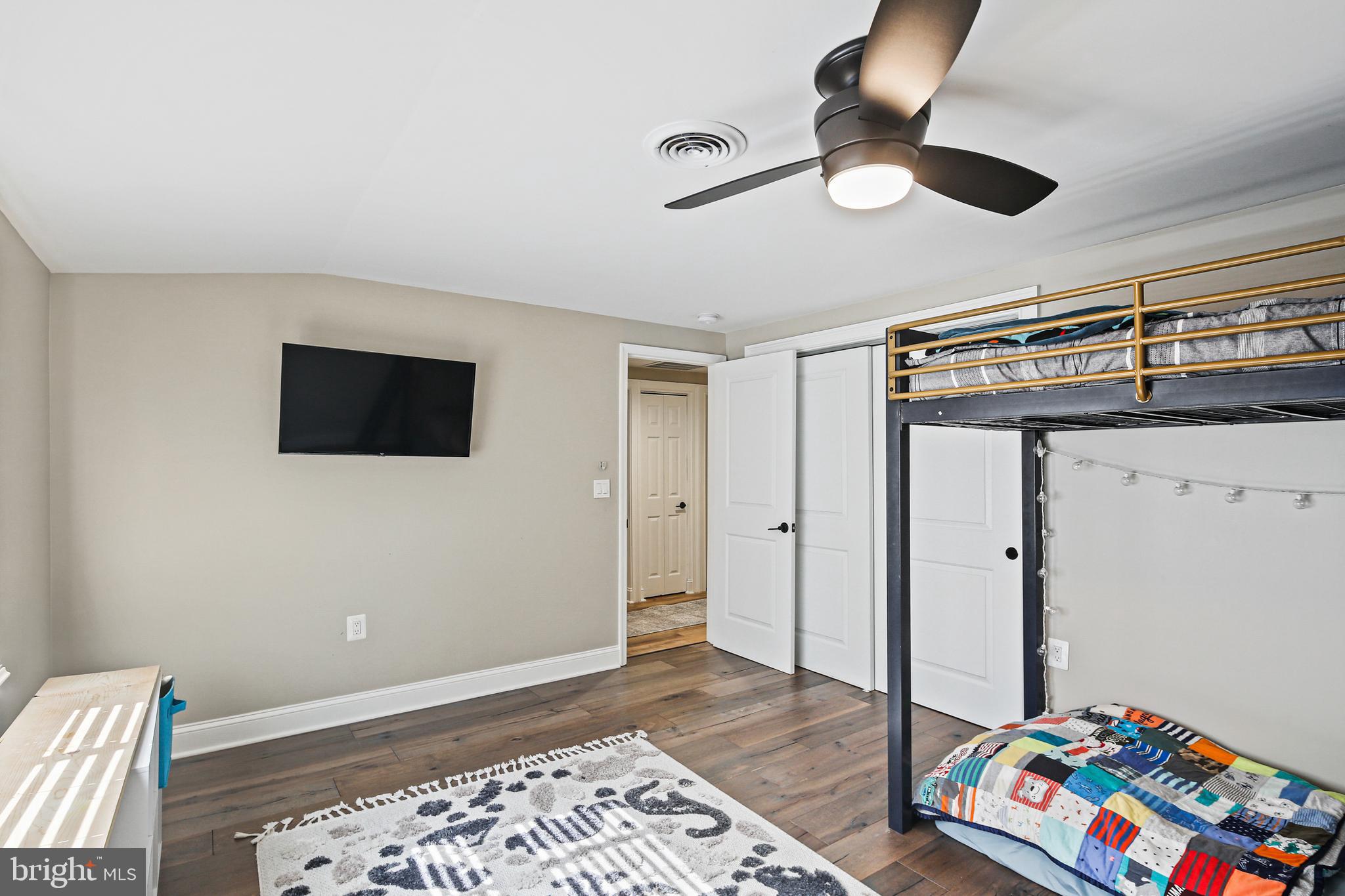 WINDSOR MILL - Residential