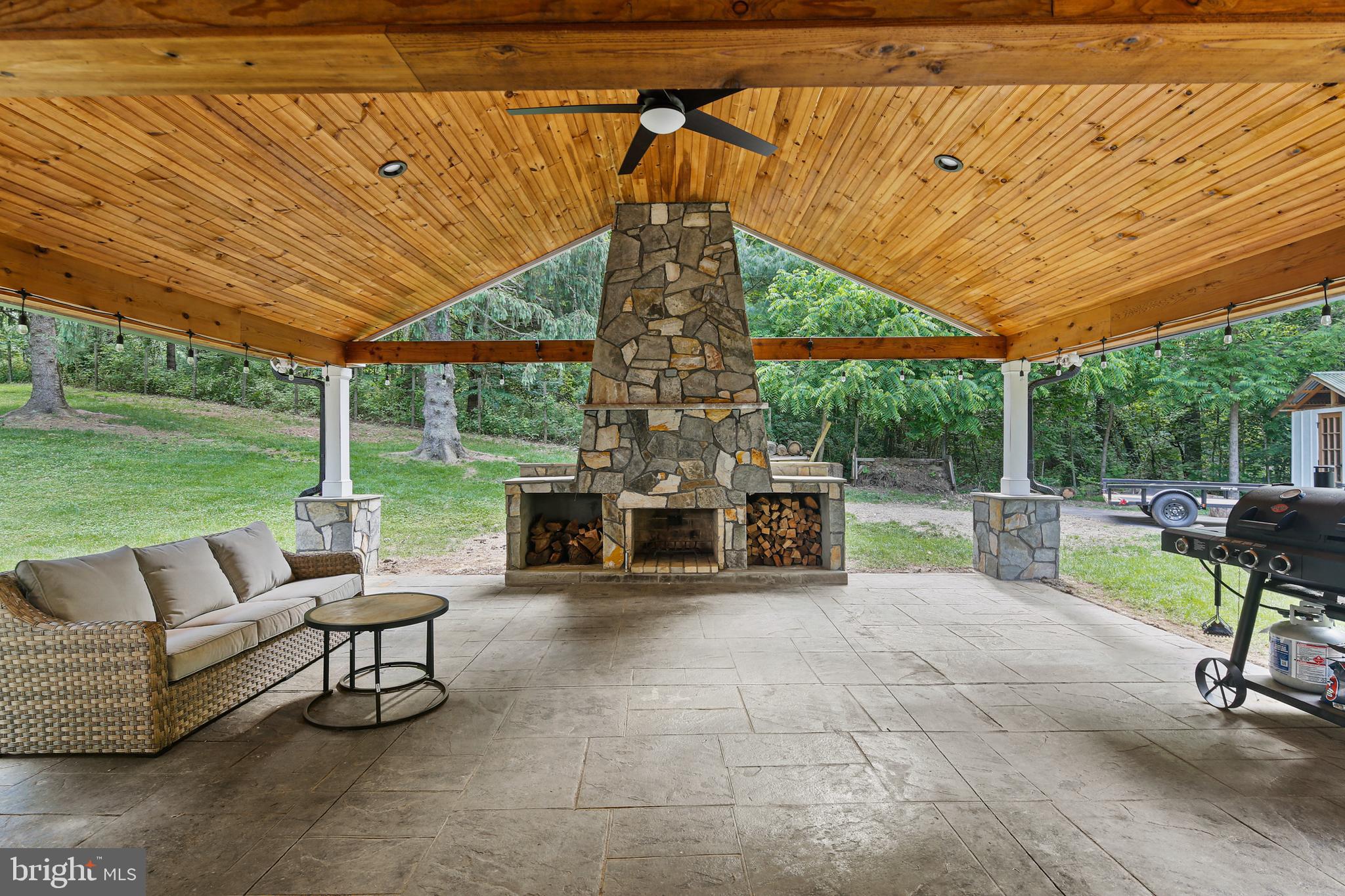 WINDSOR MILL - Residential