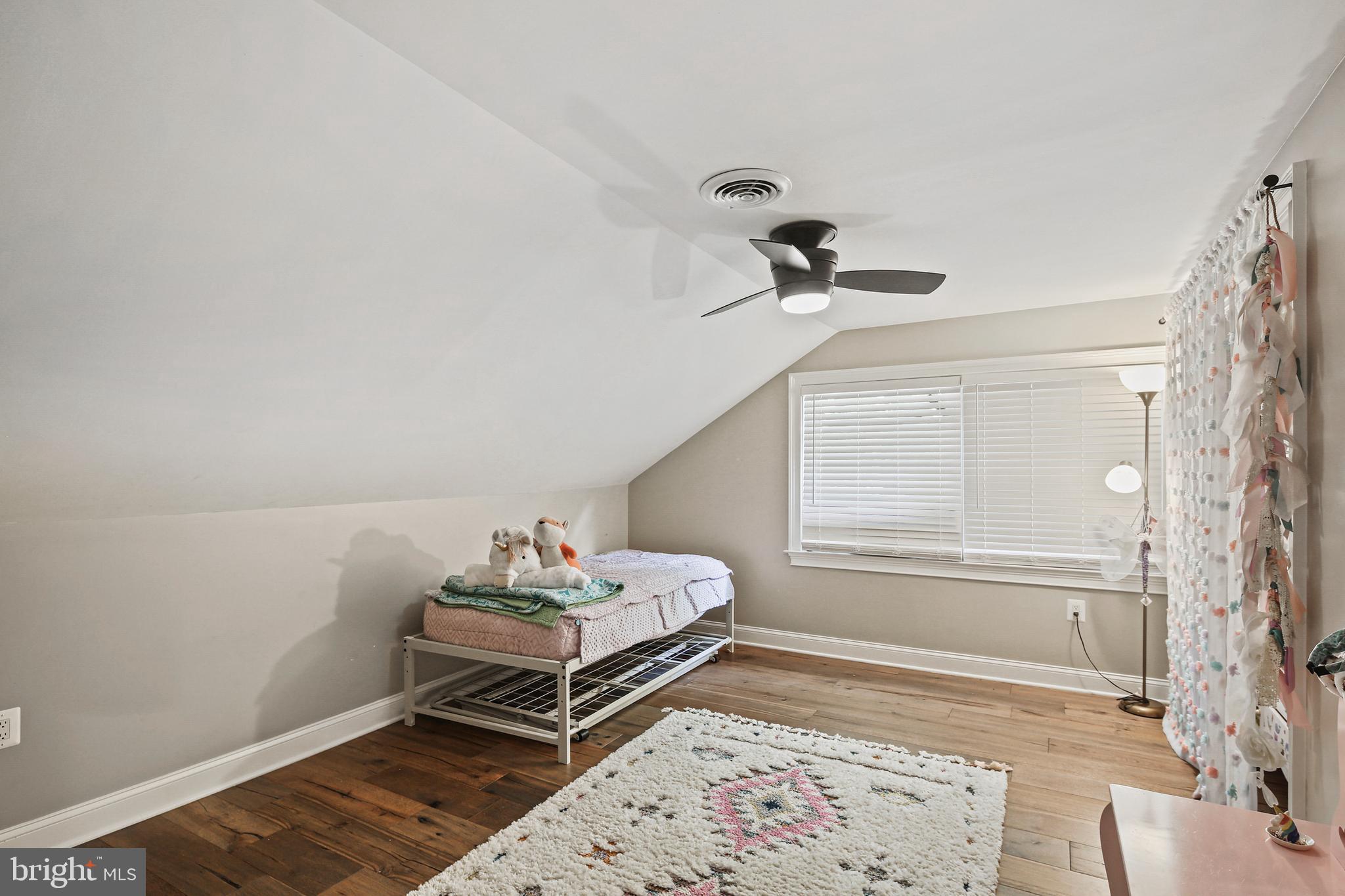 WINDSOR MILL - Residential