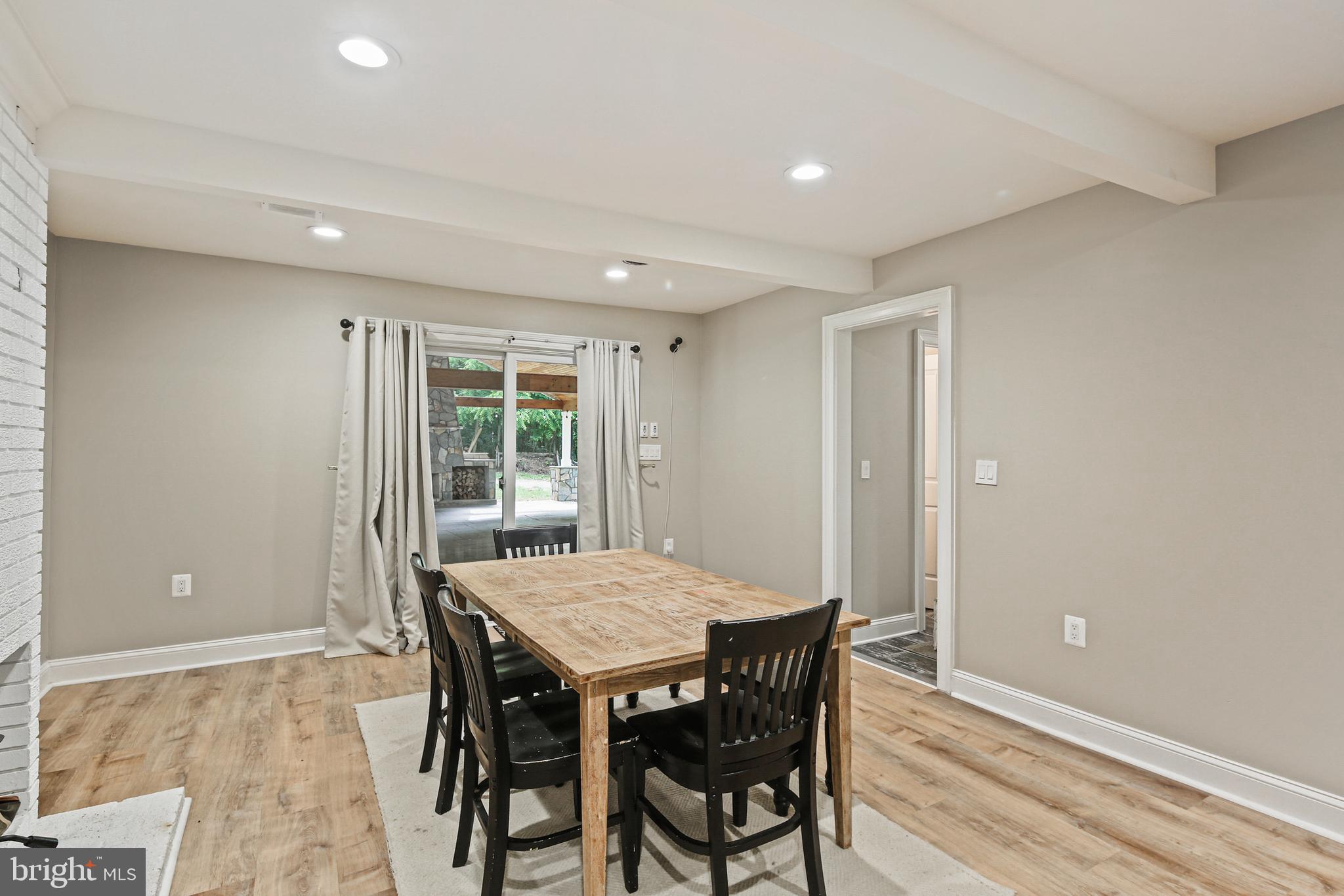 WINDSOR MILL - Residential