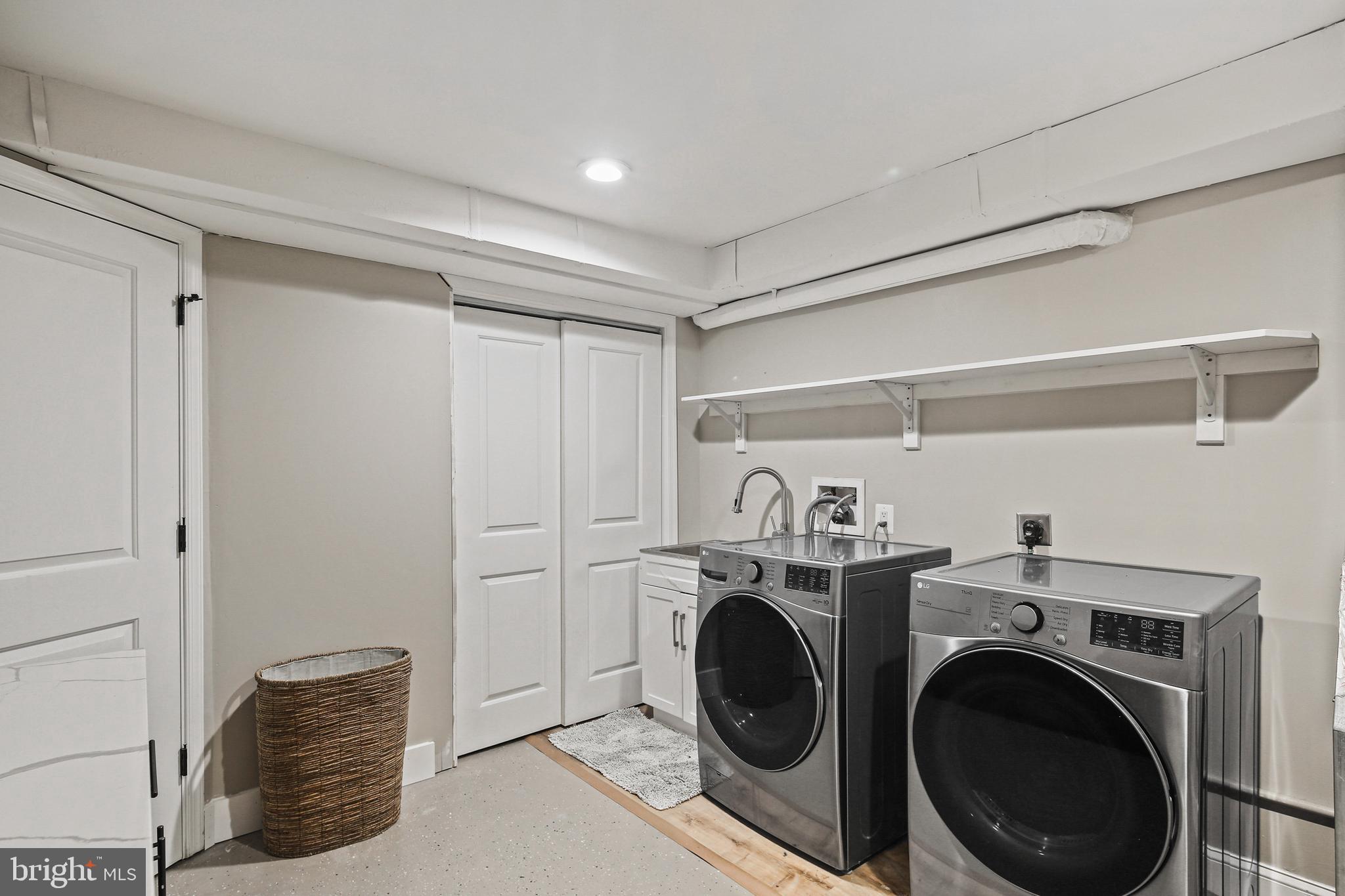 WINDSOR MILL - Residential