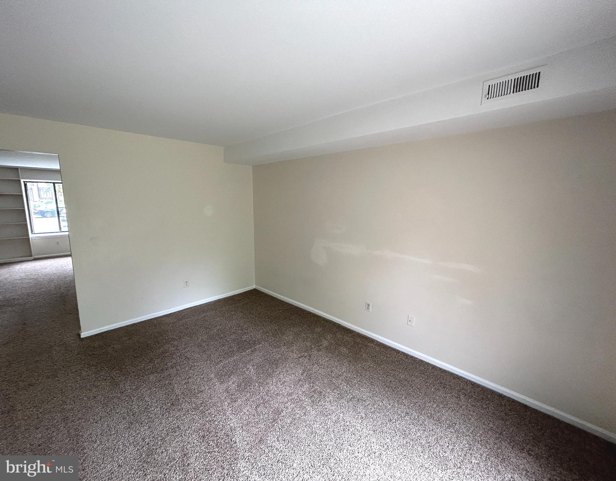 VILLAGE SHIRES - Residential Lease