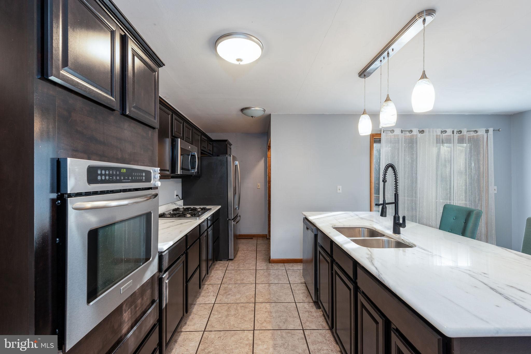 RIVER ISLE ESTATES - Residential