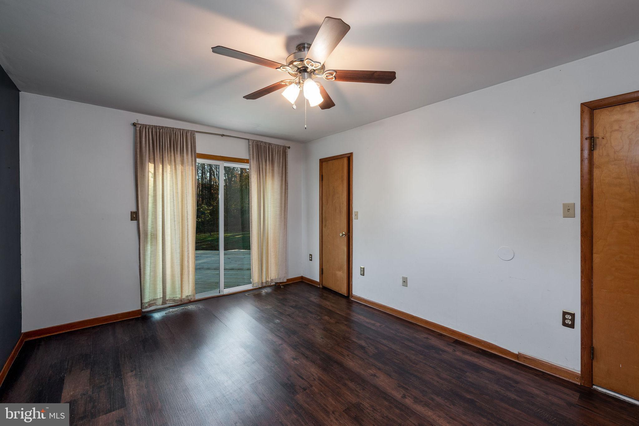 RIVER ISLE ESTATES - Residential