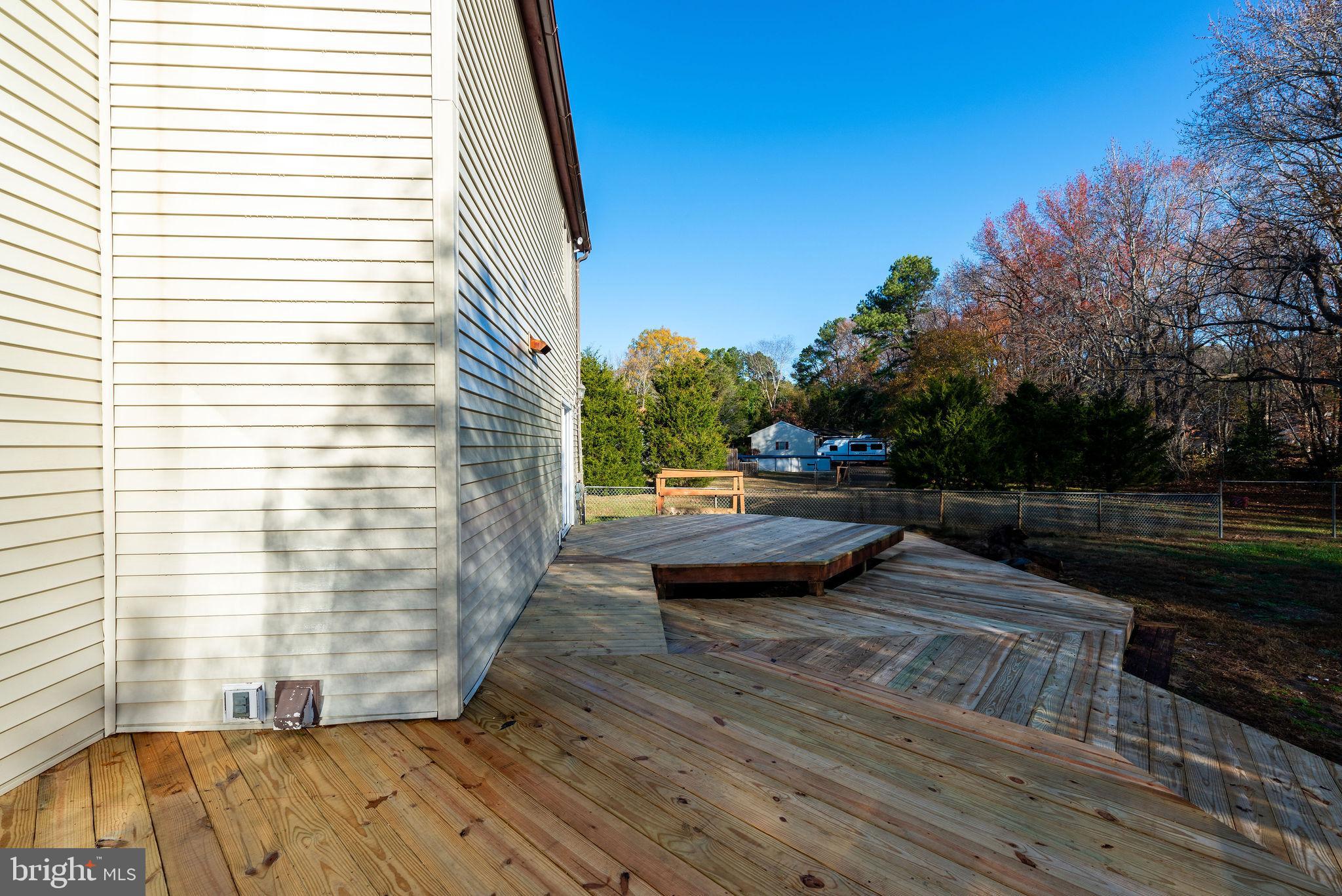 RIVER ISLE ESTATES - Residential