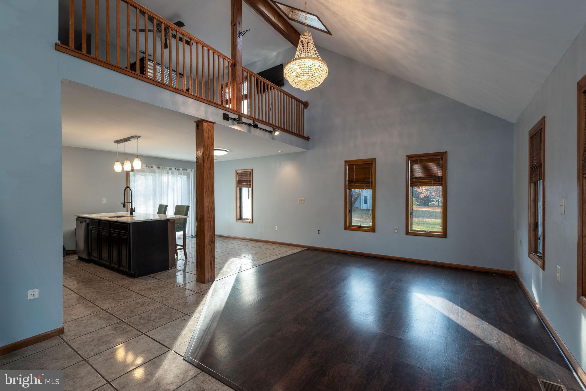 RIVER ISLE ESTATES - Residential