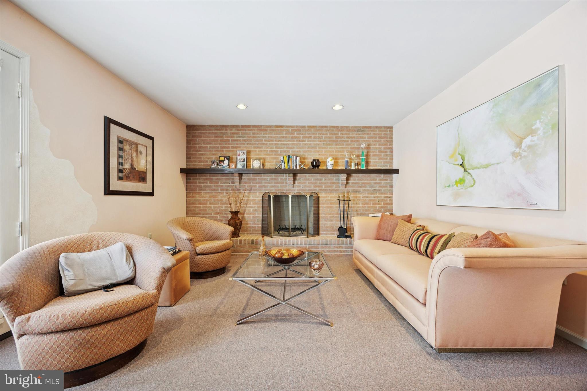 DUBLIN CROSSING - Residential