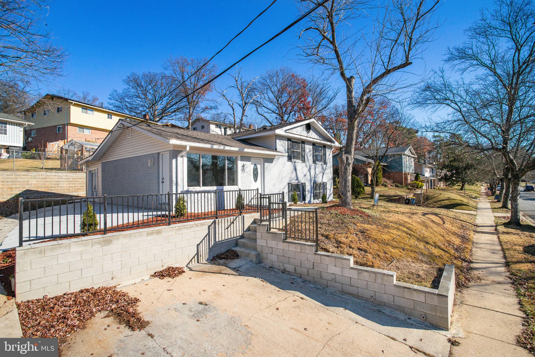 OAKWOOD KNOLLS - Residential