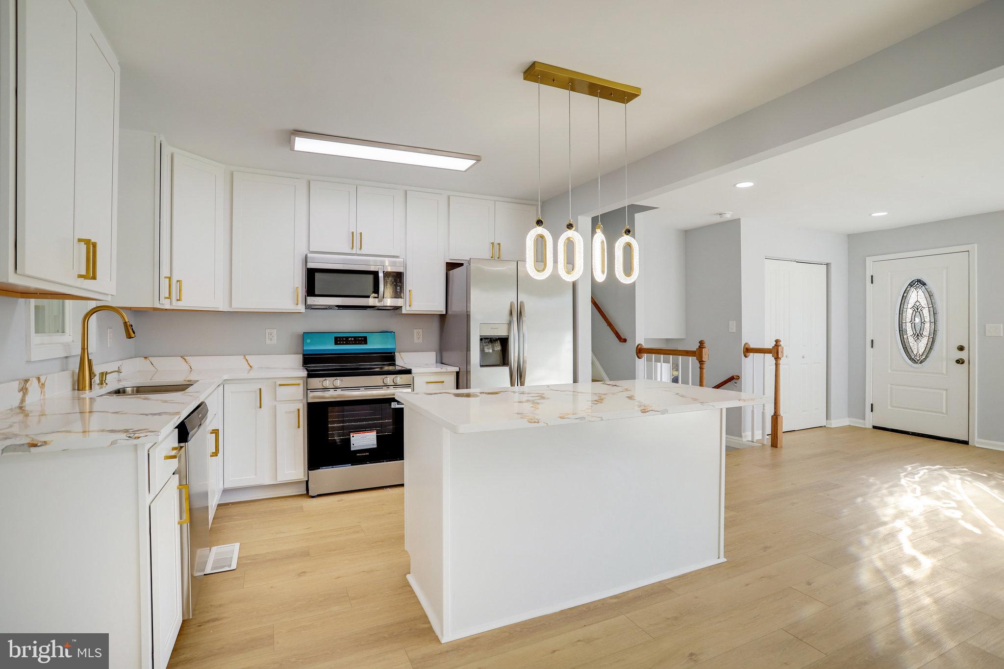 OAKWOOD KNOLLS - Residential