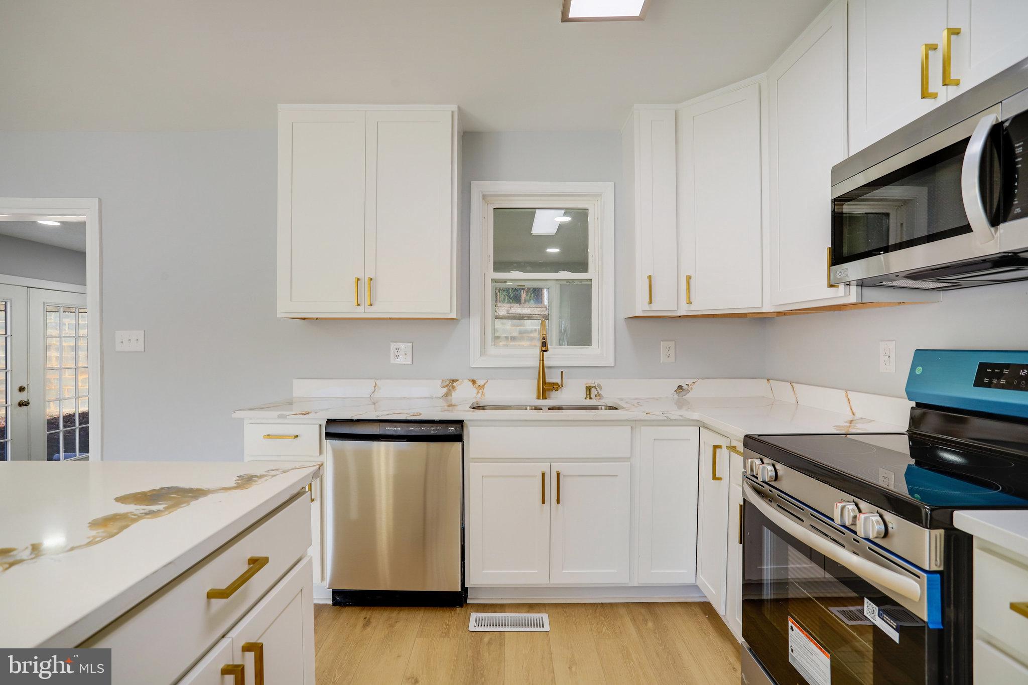 OAKWOOD KNOLLS - Residential