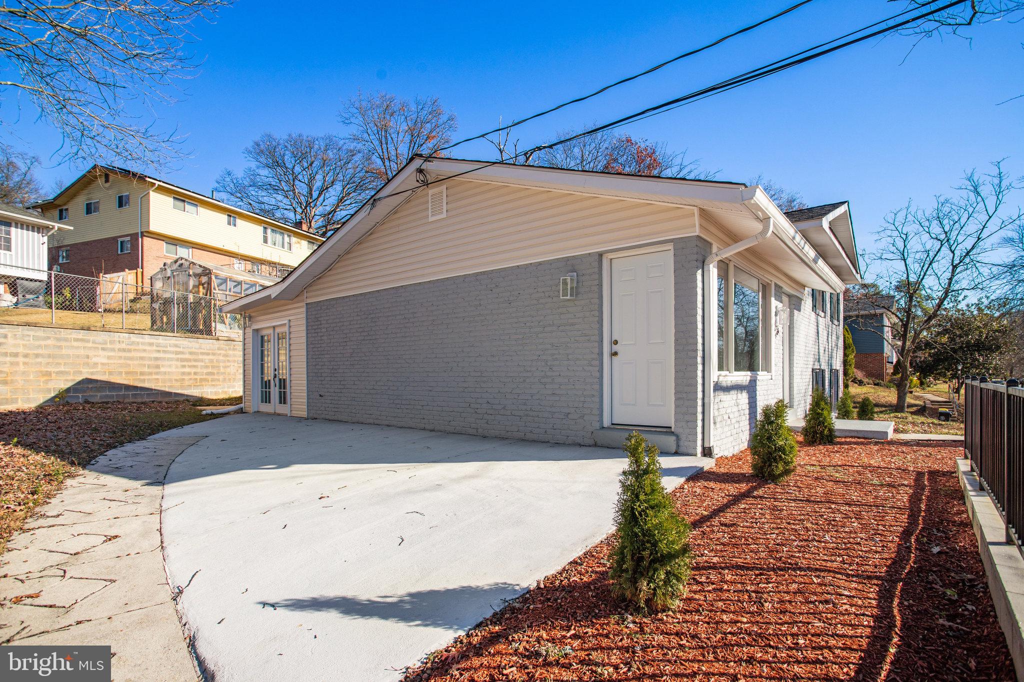 OAKWOOD KNOLLS - Residential