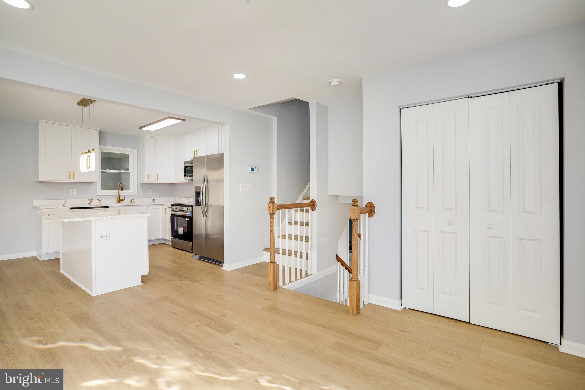 OAKWOOD KNOLLS - Residential