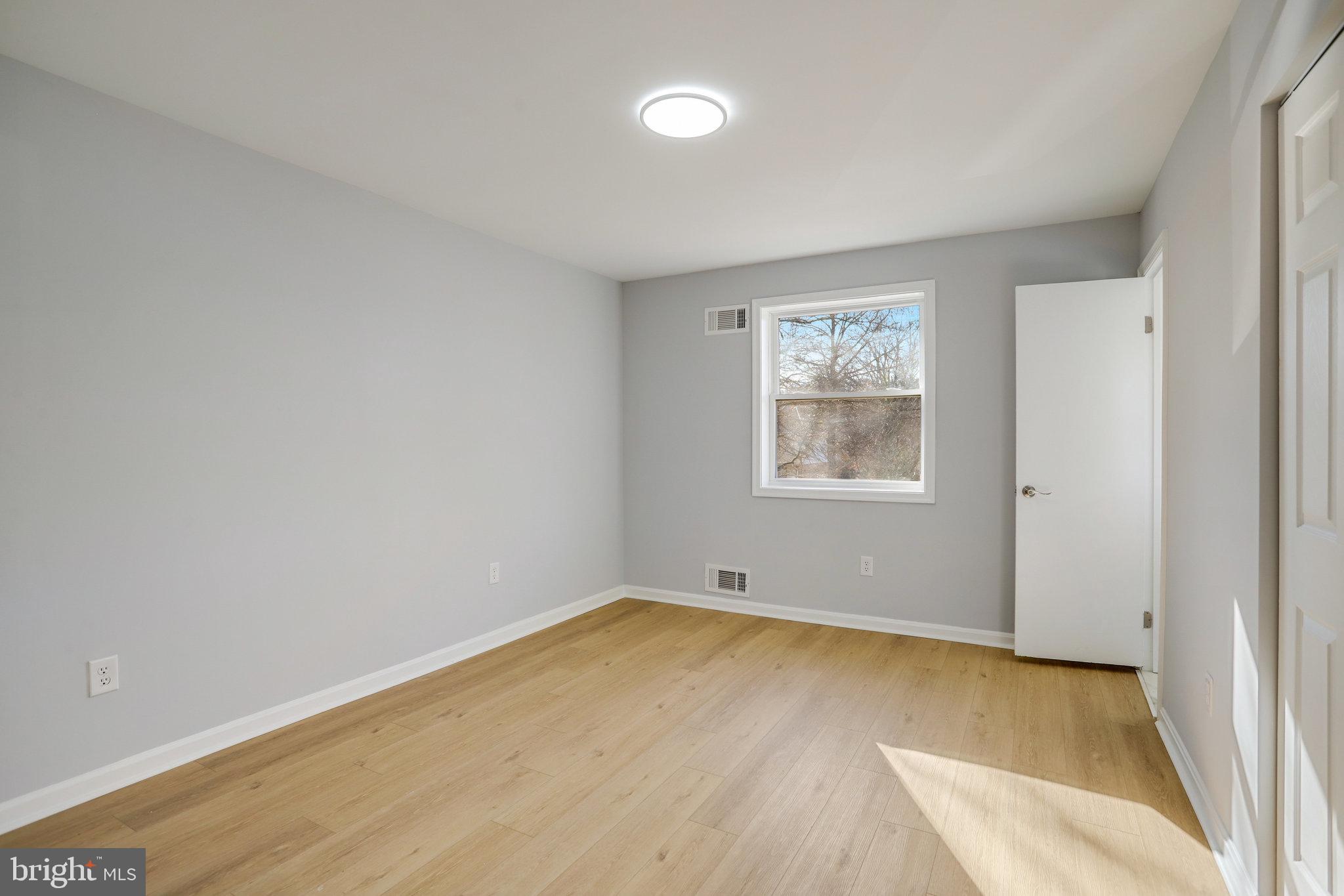 OAKWOOD KNOLLS - Residential