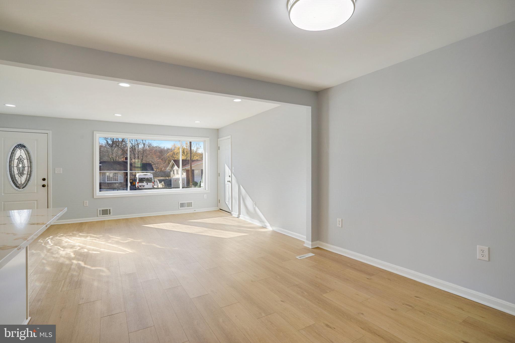 OAKWOOD KNOLLS - Residential