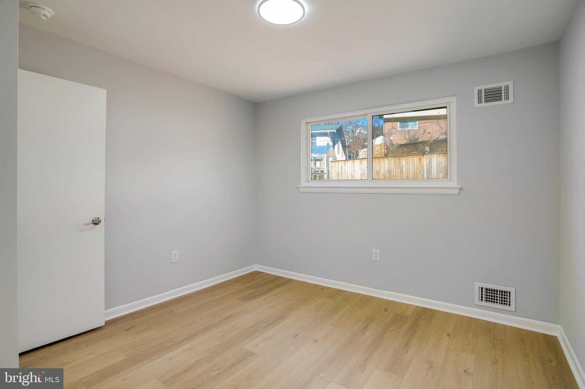 OAKWOOD KNOLLS - Residential