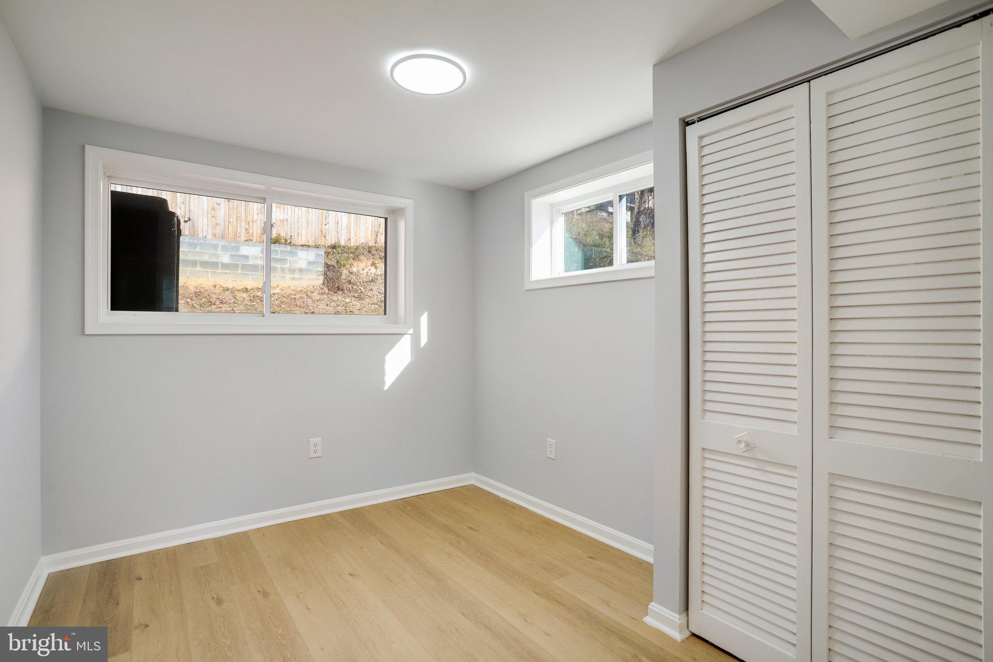 OAKWOOD KNOLLS - Residential