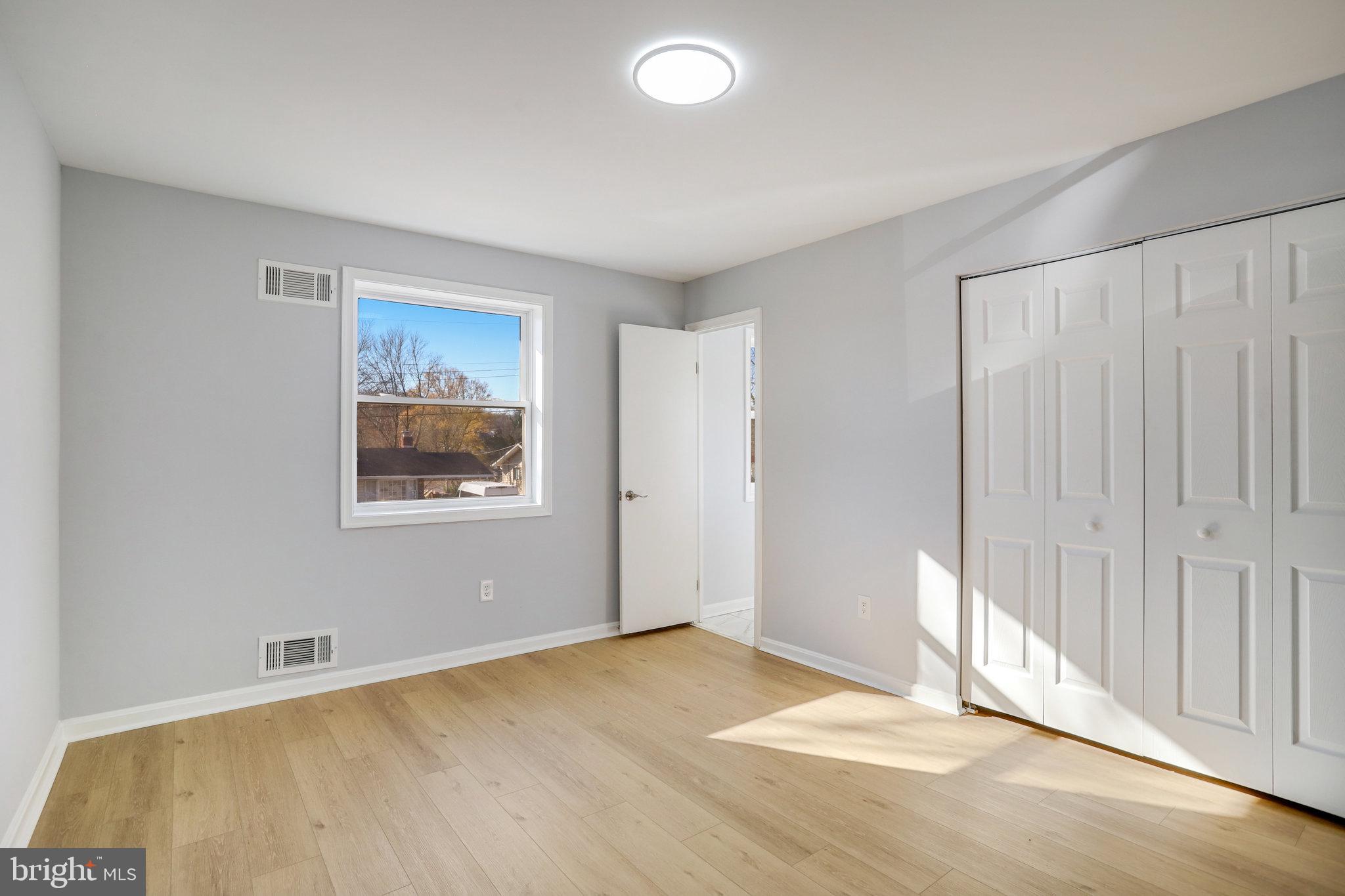 OAKWOOD KNOLLS - Residential