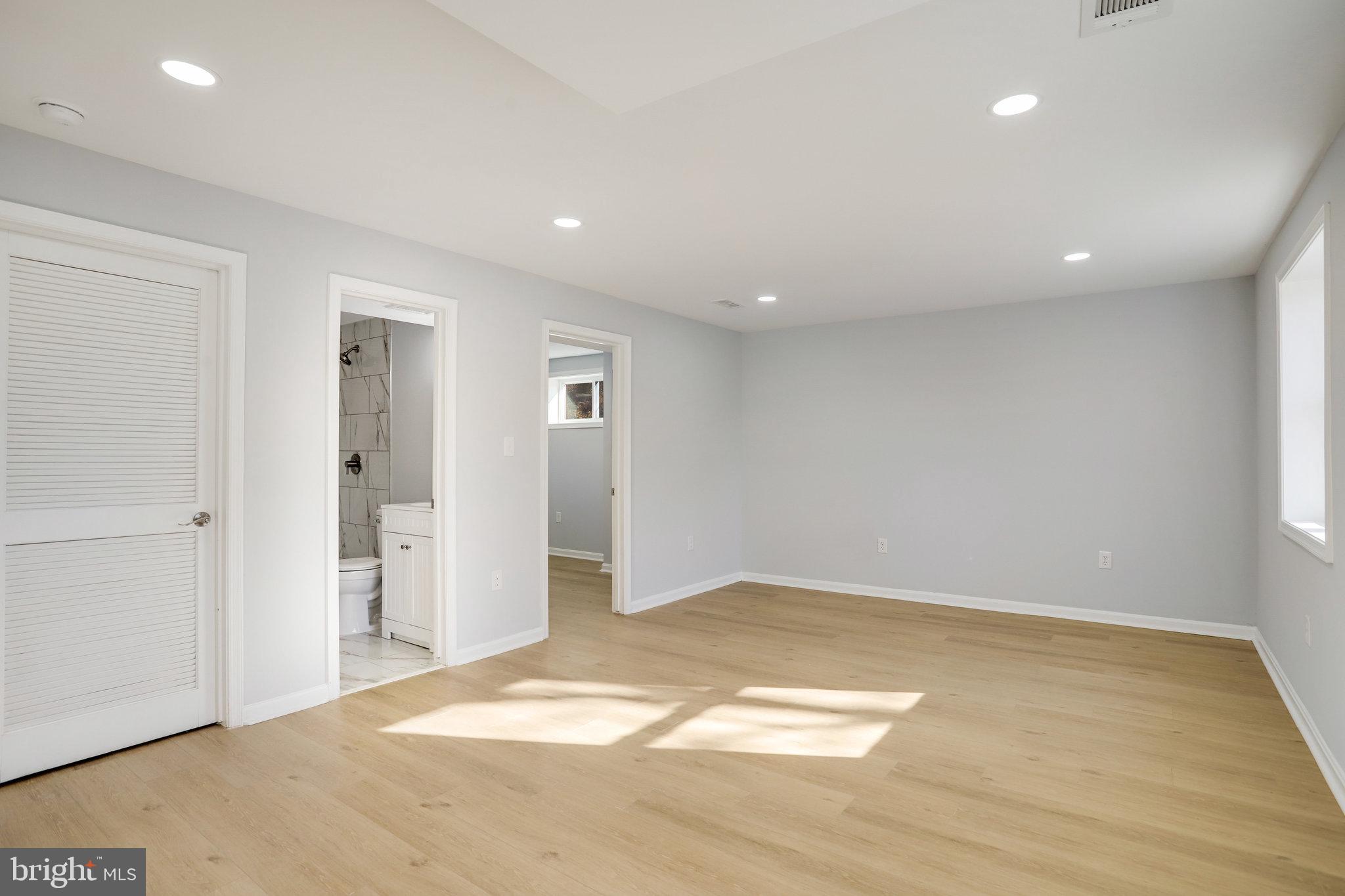 OAKWOOD KNOLLS - Residential