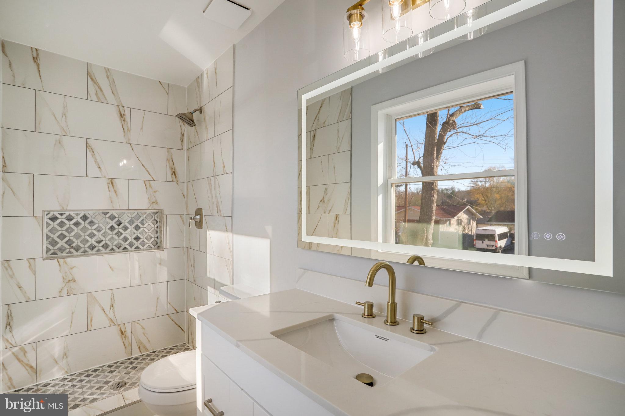 OAKWOOD KNOLLS - Residential