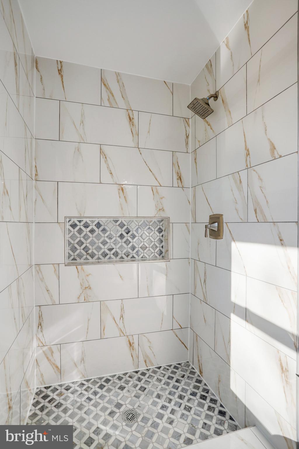 OAKWOOD KNOLLS - Residential