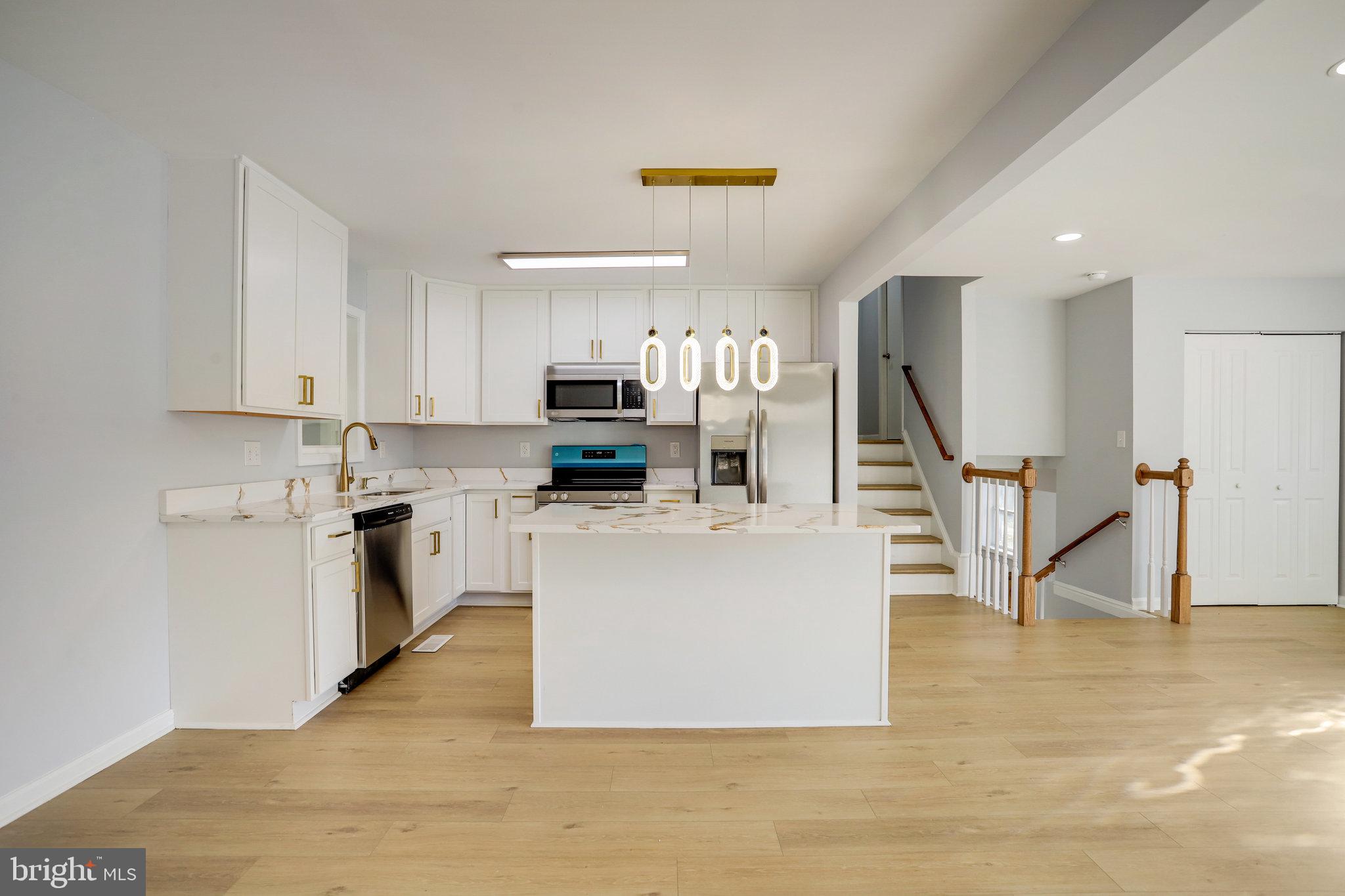 OAKWOOD KNOLLS - Residential