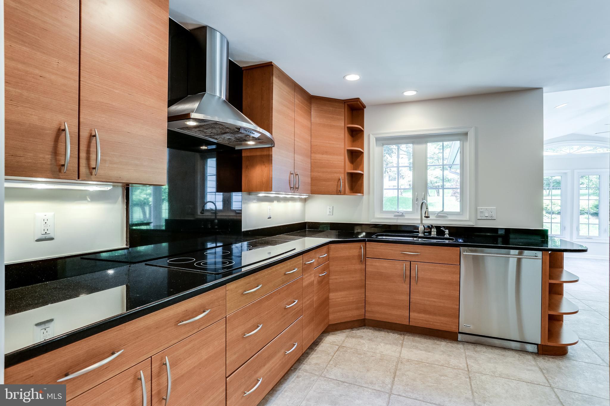 BURLEIGH MANOR - Residential