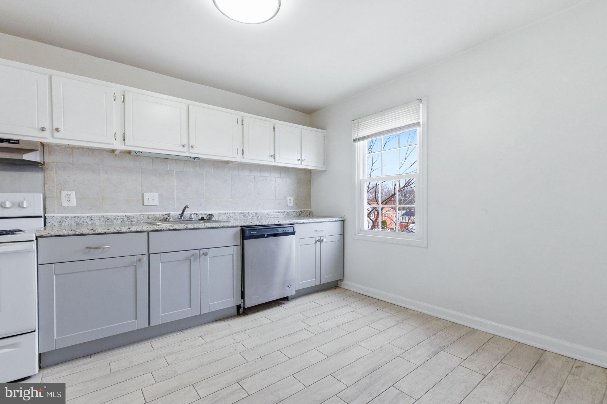 GEORGETOWN  VILLAGE - Residential