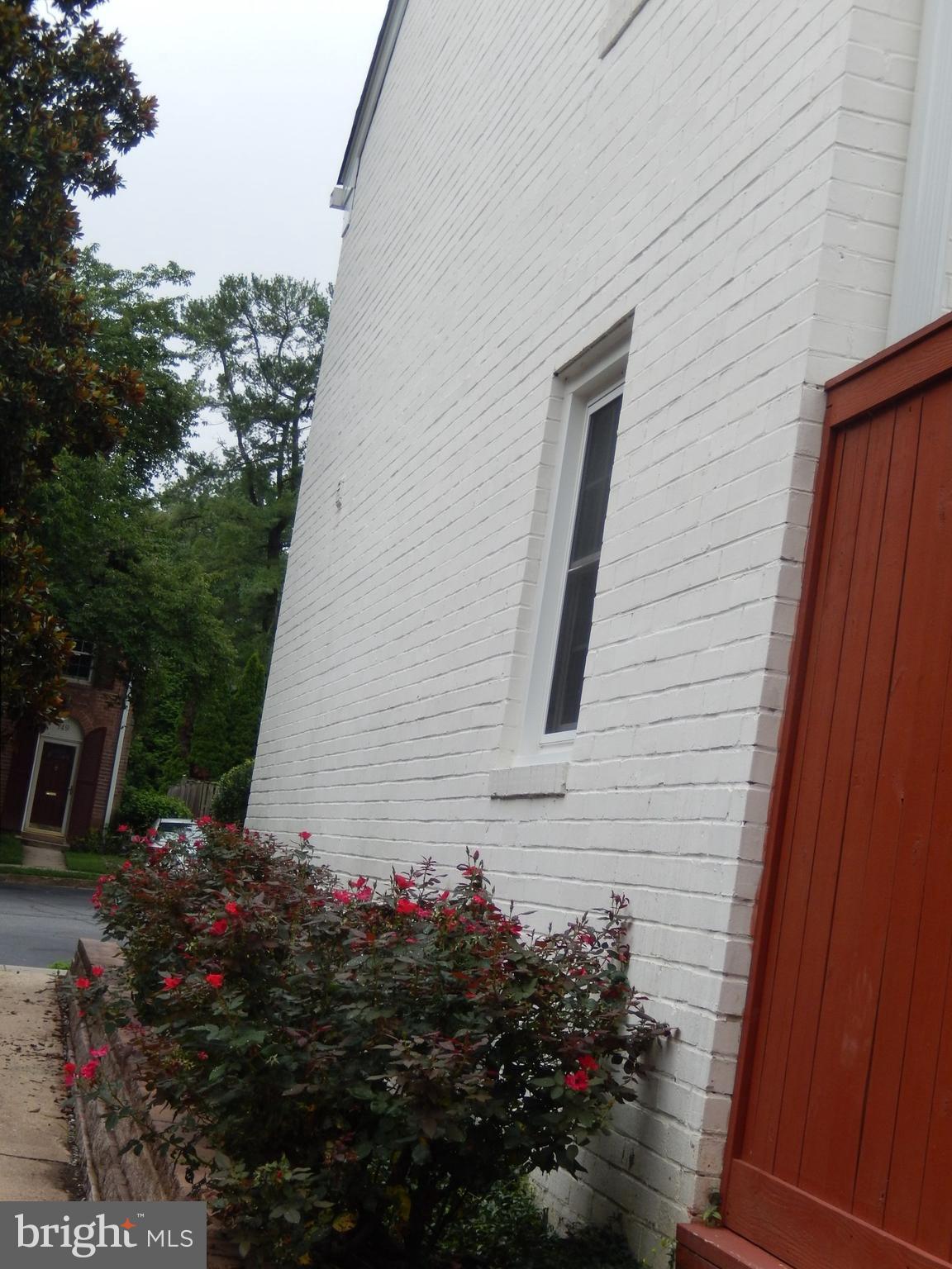 WOODLEY GARDENS - Residential Lease