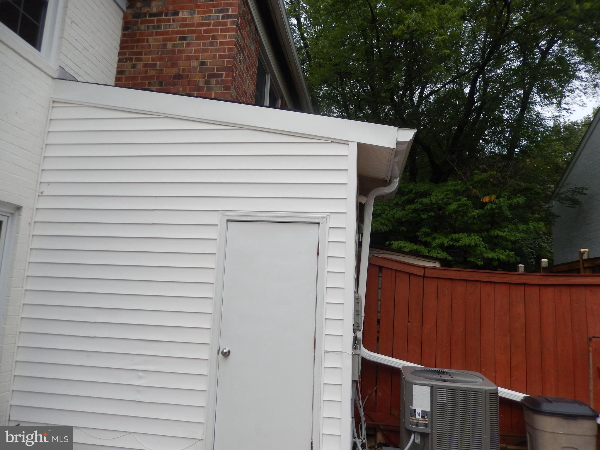 WOODLEY GARDENS - Residential Lease